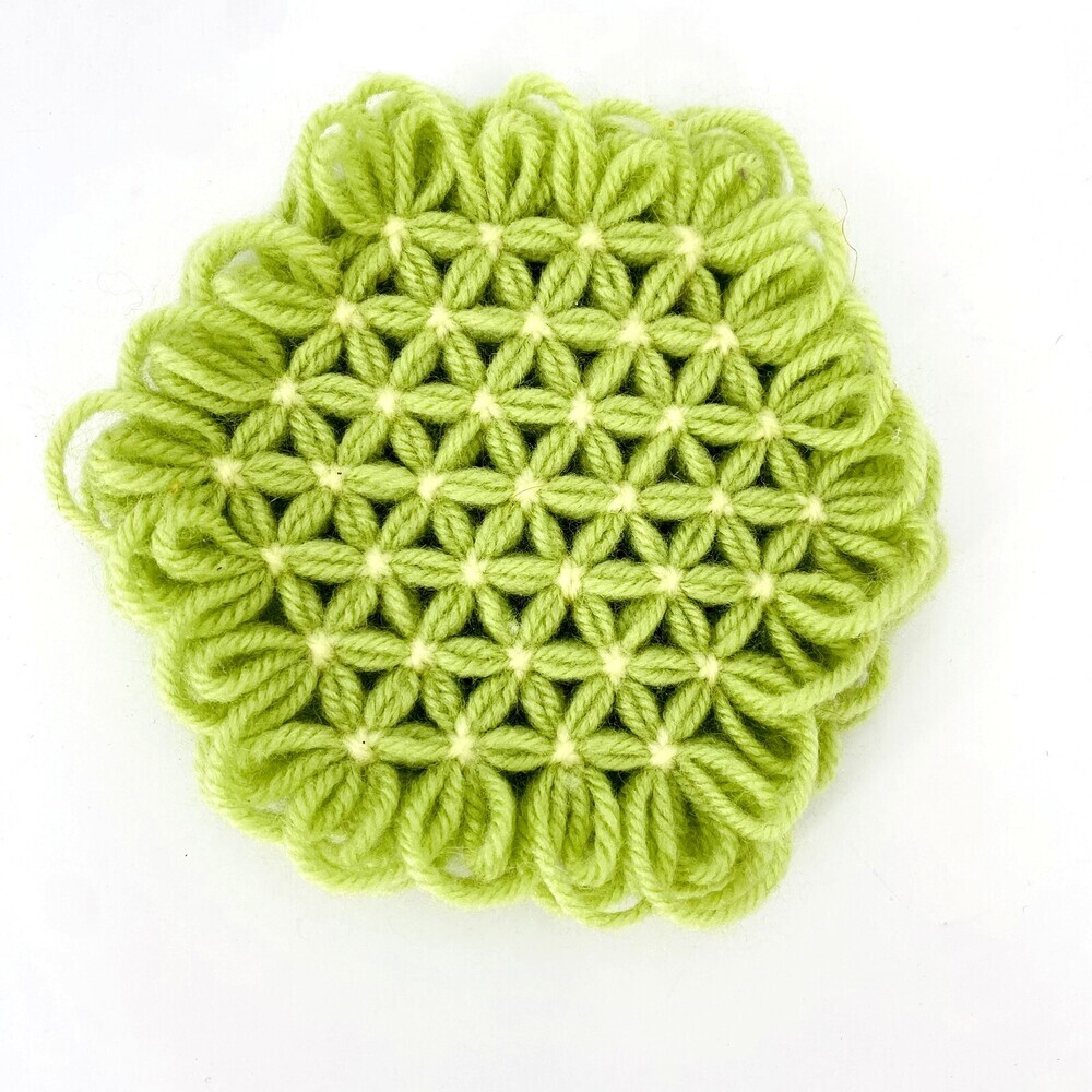 Vintage Handcrafted 5.5” Green Puffy Star Daisy Thick Crochet Potholder Trivet